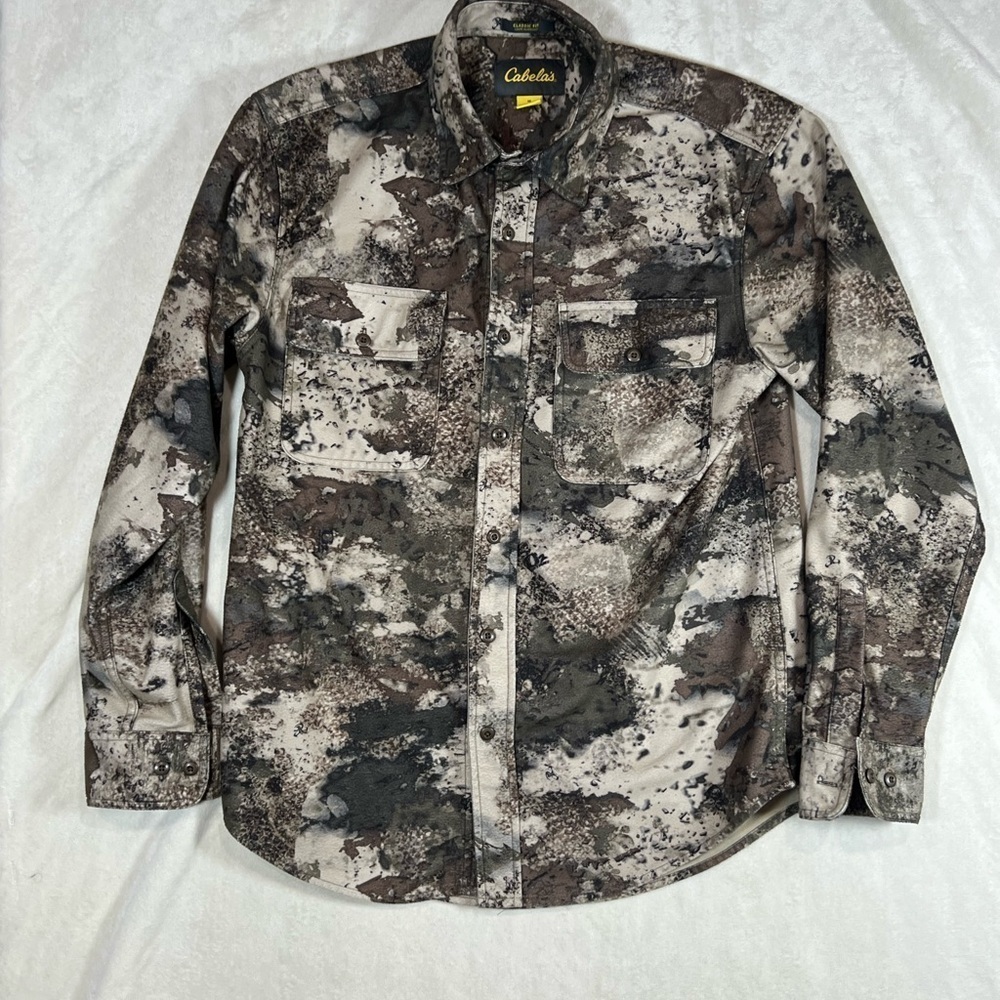 Cabela’s Classic Fit Medium Camo Fleece Soft Cotton Button Front Shirt Hunting